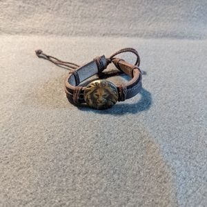 💗3/$15 Lion Head Leather Bracelet